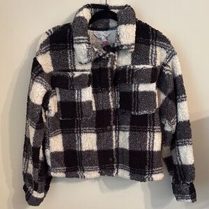 No Boundaries Checkered Sherpa Jacket